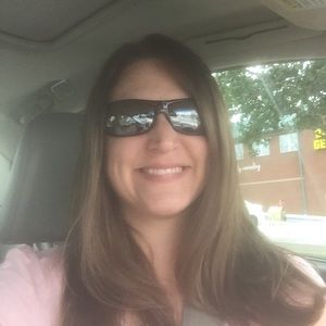 Meet your Posher, Olivia